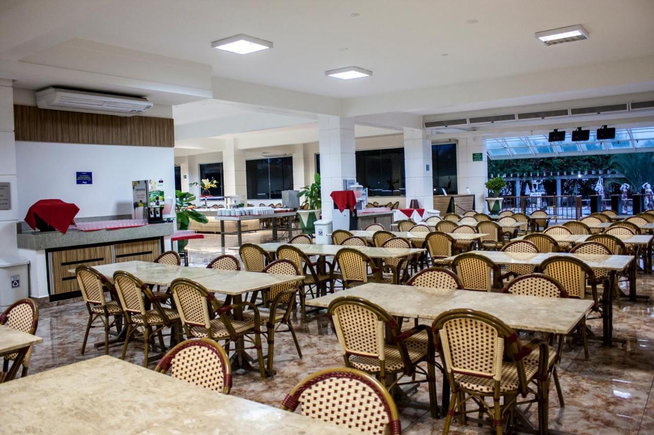 Lacqua Diroma Hotel Com Parque Aquatico 24 Horas Калдас-Новас Экстерьер фото