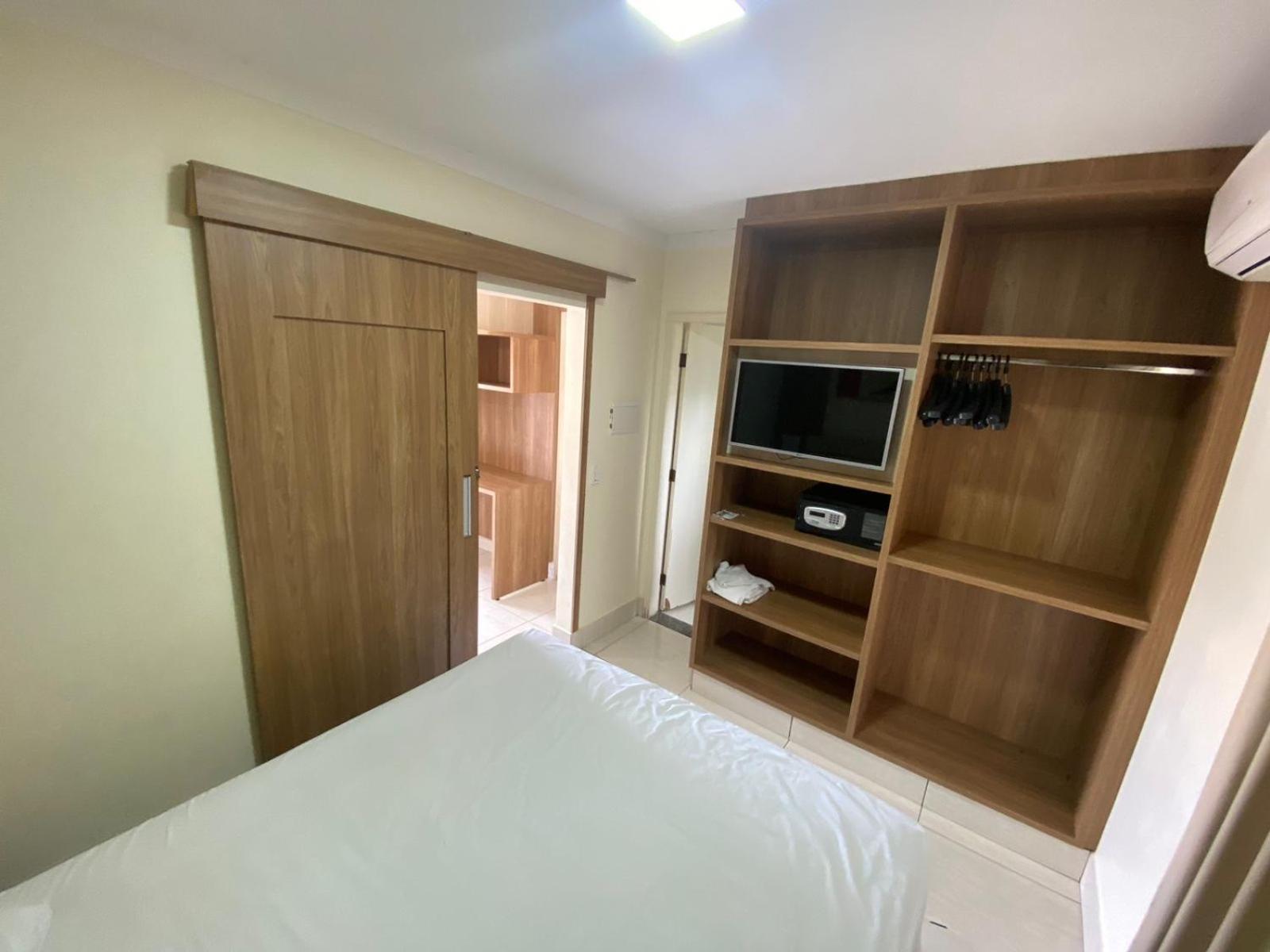 Lacqua Diroma Hotel Com Parque Aquatico 24 Horas Калдас-Новас Экстерьер фото